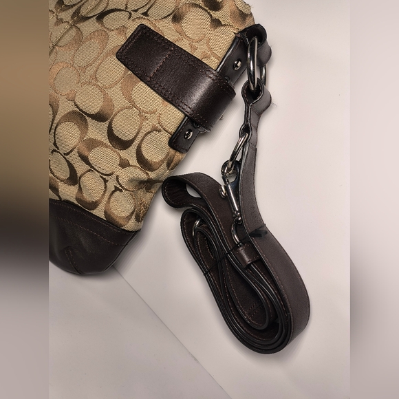 Brown COACH Patterned Crossbody Bag with Adjustable Strap light purple inside - Picture 3 of 10